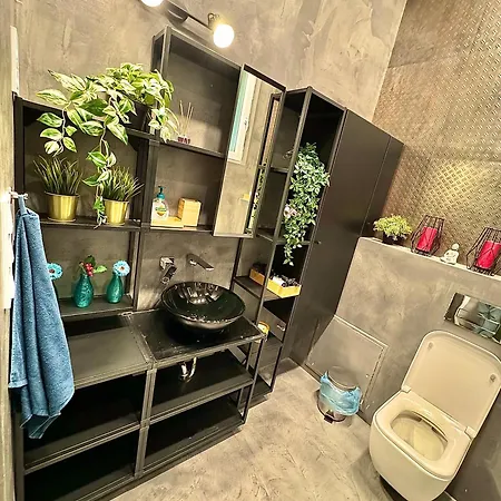 Downtown Spacious Luxury Residency - *