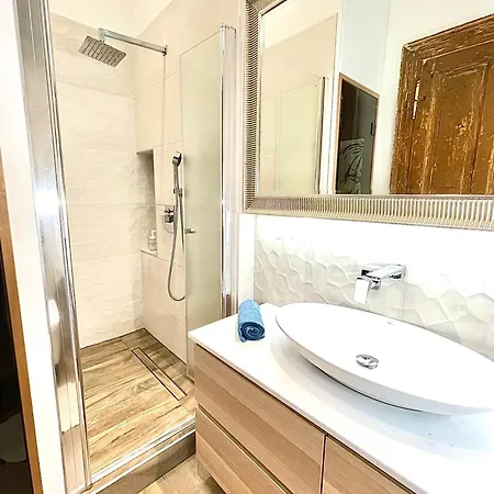 Apartment Downtown Spacious Luxury Residency -